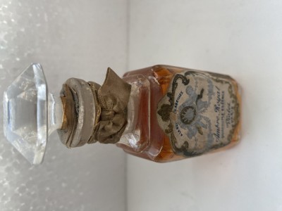 Parfum de colectie foto