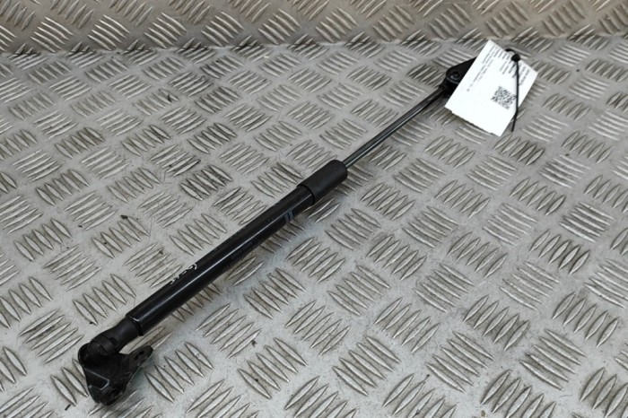 Amortizor haion st&acirc;nga TOYOTA YARIS _P21_ 2024 OEM: 68960-K0020,68960K0020 30642269