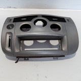 Cumpara ieftin Panou central Renault Grand Scenic II (JM) 2.0 16V 2004-2009 a 8 200 140 713