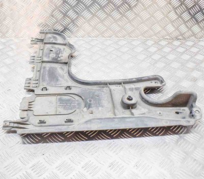 Scut motor st&amp;acirc;nga spate VW TIGUAN AD1 2017 OEM: 5QF825101,5QA825961A foto