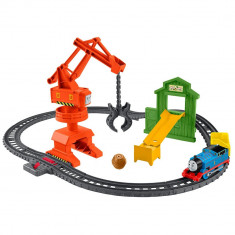 Set Thomas and Friends Cassia Crane and Cargo sina cu locomotiva motorizata si vagon foto