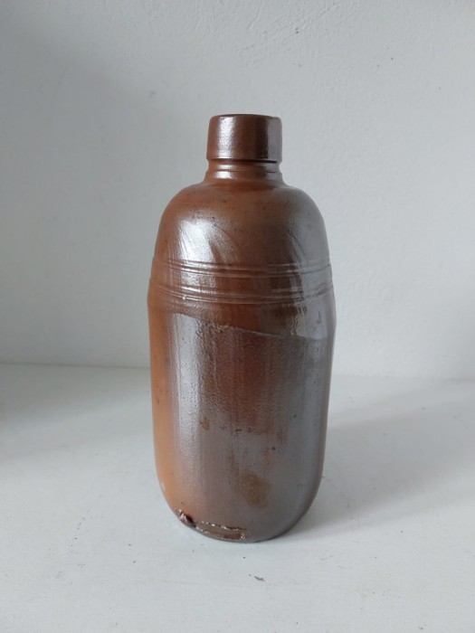 Sticla de ceramica gresie, vintage, 21cm inaltime x cca 9cm diametru