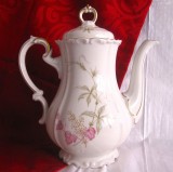 CEAINIC CAFETIERA PORTELAN CREM IVOIRE EDELSTEIN BAVARIA ANUL 1972 25 CM