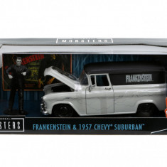 Set masinuta 1957 chevy suburban si figurina frankenstein