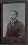 Foto veche CDV atelier Kossak Jozsef, ARAD tanar elegant / moda masculina