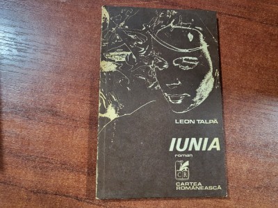 Iunia de Leon Talpa foto
