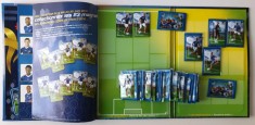 Album complet colectie, cu insertie metalica pentru magneti &amp; 23 cartonase magnetice imprimate in relief, Campionatul Mondial de Fotbal 2010, Franta
