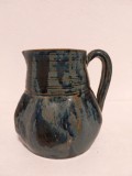 Vas ceramic cu cioc si toarta / carafa, artist made, 17cm inaltime, glazura albastra