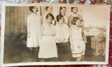 FOTOGRAFIE VECHE INTERBELICA/GRUP DE TINERE FETE/107 X 69 mm./,,Velox&quot;/ POZE