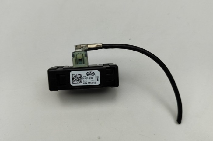 Amplificator de antena AUDI A3 Limousine 8YS 2024 OEM: 5B4035510 30619371