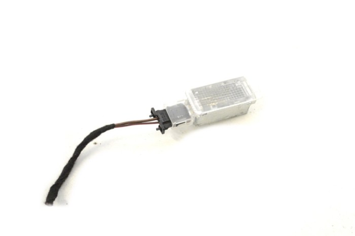 Iluminare interioară PORSCHE CAYENNE 9PA 2005 OEM: 6L0947565 14446855