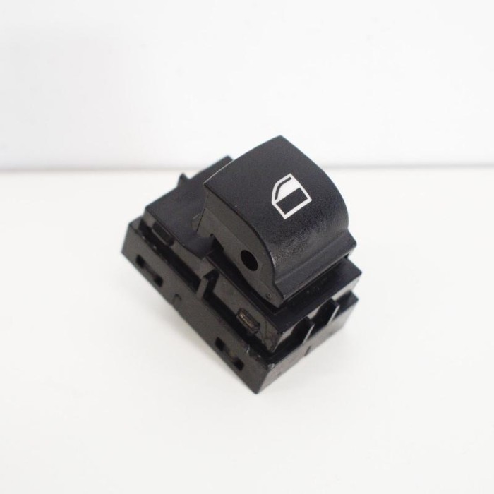 Buton geam ușă st&acirc;nga spate BMW X4 F26 2015 OEM: 9267078 1980489