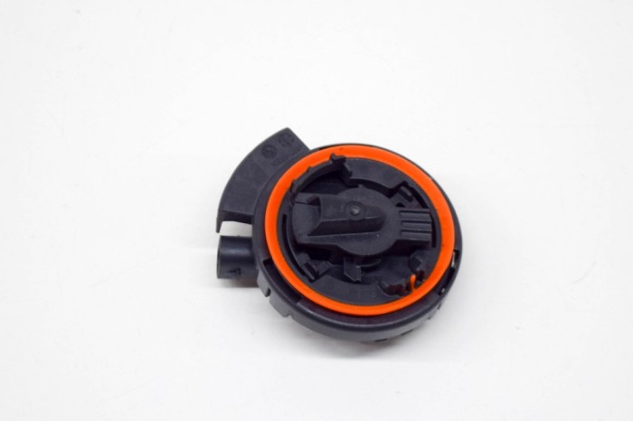 Senzor de impact dreapta față TESLA MODEL 3 2018 OEM: 1036762-00-A 13719101