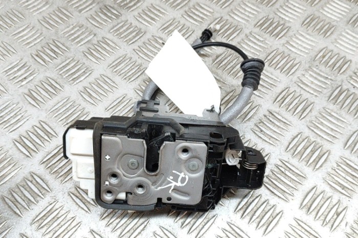 &Icirc;ncuietoare ușă st&acirc;nga față VOLVO XC40 536 2021 OEM: 31349894 25575367