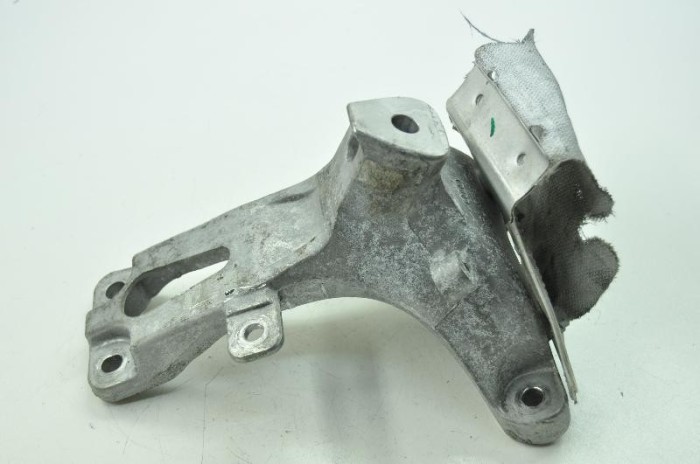 Suport motor dreapta AUDI A6 4G2, C7, 4GC 2015 2044736