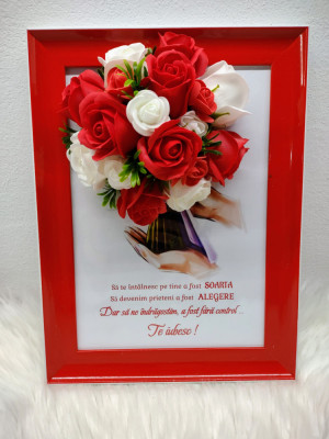 Rama A4 cu decorațiune de flori de săpun și text &amp;quot;Te iubesc!&amp;quot; foto