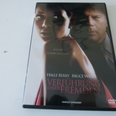 Complet strain - bruce willis, halle berry - 526