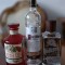 3 sticle goale de vodka ?i Rom