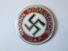 Rara! Insigna originala fara ac de membru al partidul nazist NSDAP din anii 30 foto