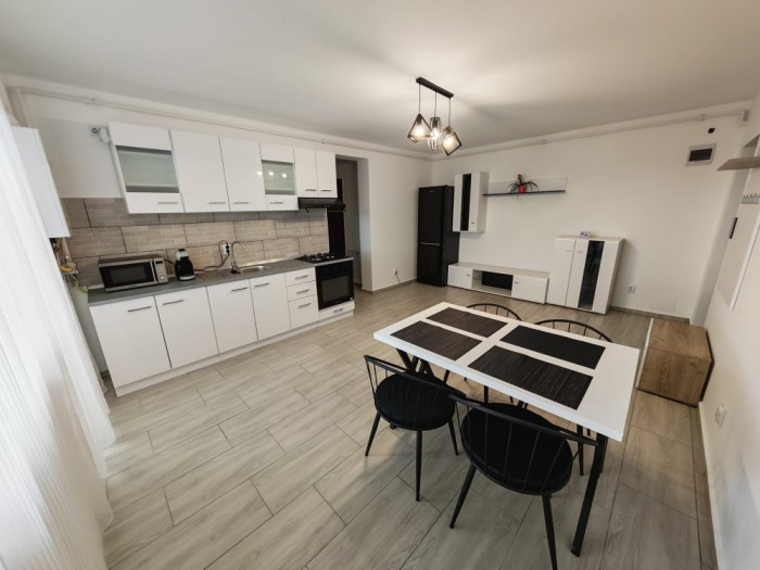 Inchiriez apartament 2 camere