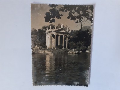 Fotografie cu un monument din Italia foto