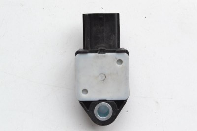 Senzor de impact st&amp;acirc;nga spate LEXUS IS II GSE2_, ALE2_, USE2_ 2007 OEM: 89831-0W040 | 1593825 foto