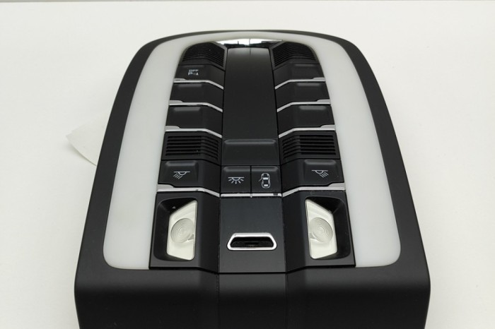 Iluminare interioară PORSCHE MACAN 95B 2016 OEM: 7PP959551GG,7PP959728E,7PP919211E,7PP035711A 30455348