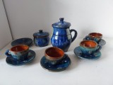 Set ceramica lut glazurat albastru, lucrat manual, semnat Bagosy EB, 4 cesti cafea, 5 farfurioare, zaharnita cu capac si ulcica cu capac