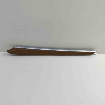 Ornament panou ușă dreapta față TESLA MODEL Y 2022 OEM: 1641810-00-B 30468822 foto