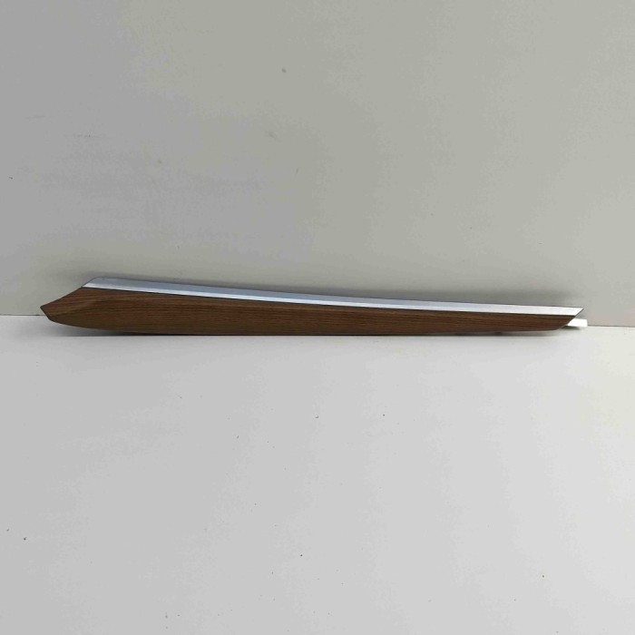 Ornament panou ușă dreapta față TESLA MODEL Y 2022 OEM: 1641810-00-B 30468822