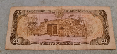 Republica Dominicana - 20 pesos 1990. foto