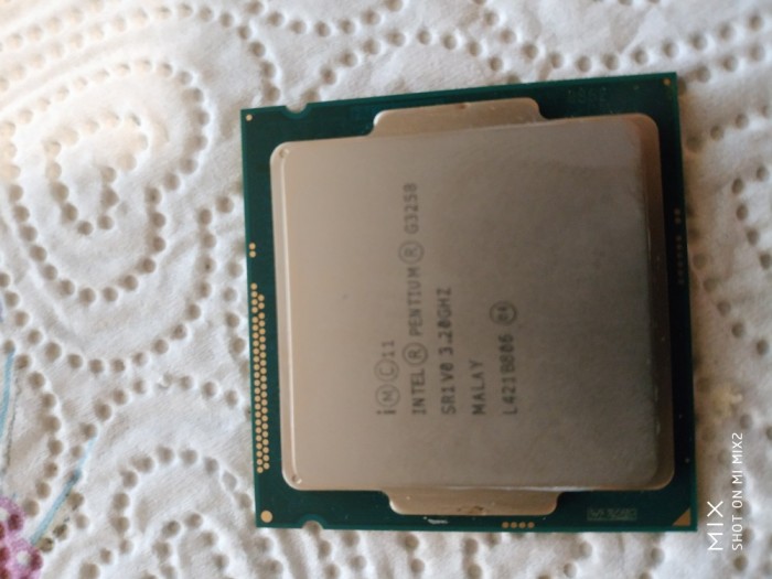 Pentium Dual-Core G3258 + cooler stock nou Pentium Dual-Core G3258 + cooler stock nou