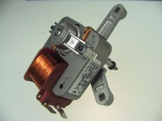 C20XOE05/03 MOTOR VENTILATOR 4055015707 pentru frigider ELECTROLUX / AEG