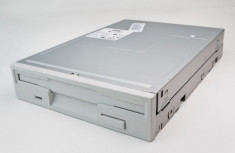 Unitate interna Floppy DISK drive S - ALBA din 2000 foto