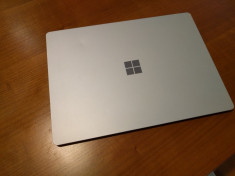 Microsoft Surface laptop i5 foto