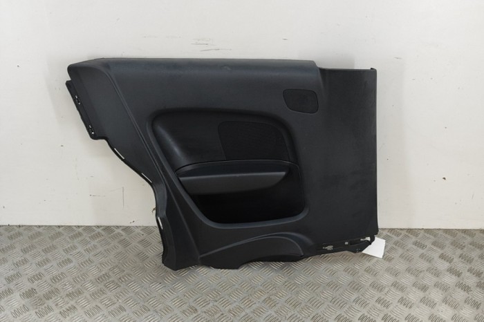 Bandou inferior ușă st&acirc;nga spate AUDI A1 8X1, 8XK 2015 OEM: 8X3867035B | 31620431