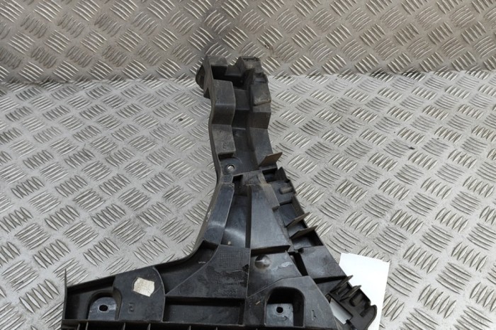 Suport bara de protecție st&acirc;nga spate AUDI Q3 8U 2013 OEM: 8U0807453A 30772008