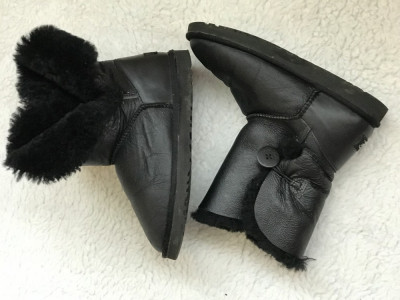 CIZME NEGRE DAMA AUTENTICE UGG AUSTRALIA PIELE BLANA NATURALA TIP COJOC foto