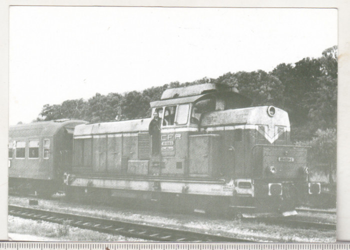 bnk cp Trenuri - Locomotiva diesel-hidraulica 040-DHC no 236
