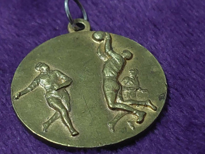 Medalie/distintie Sportiva veche-handbal/handbaliști,Aurie Superba,5,3 cm diamet foto
