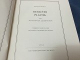 Carte limba germana Berliner Plastik de Renate Petras anul 1954 !