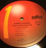 Vinil LP &quot;Japan Press&quot; Sergio Mendes Brasil &#039;88 &lrm;&ndash; Summer Champion (VG)