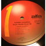 Vinil LP &quot;Japan Press&quot; Sergio Mendes Brasil &#039;88 &lrm;&ndash; Summer Champion (VG)