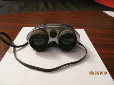 PVM - Binoclu plastic mai vechi &amp;quot;BINOCULAR&amp;quot; tip jucarie functional Made in China foto
