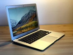 MacBook Air 13&amp;quot; / Intel Core i7 2.0 GHz / 8GB DDR3 / 512GB SSD / KB RO foto