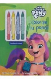 Cumpara ieftin Coloram cu poneii. Carte de colorat cu 4 creioane cerate