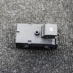 Buton geam ușă st&acirc;nga spate OPEL MOKKA / MOKKA X 2016 OEM: 13301888 3661579