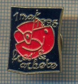 Y 741 INSIGNA - 1 MAJ(MAI)1995 - RED &amp;amp; ARBETE -SUEDIA-PENTRU COLECTIONARI foto