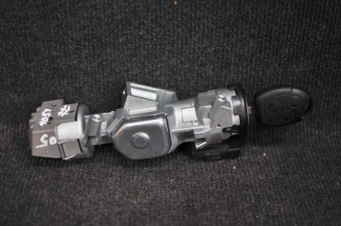 Butuc de contact FORD C-MAX DM2 2007 OEM: 3M51-3F880-AC 1391349