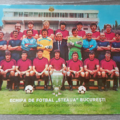 Vedere tip fotografie cu lotul echipei de fotbal Steaua Bucuresti din 1986